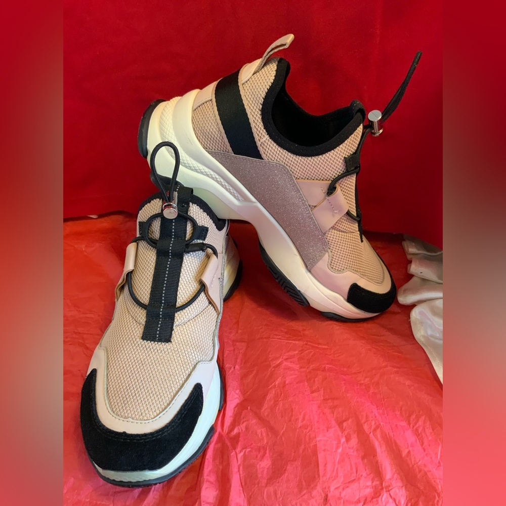 STEVE MADDEN
